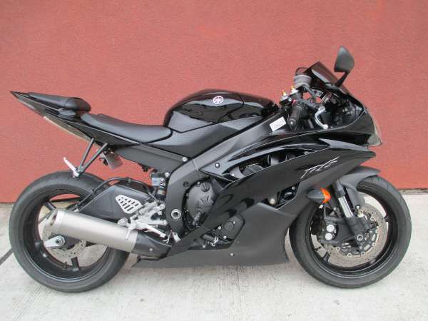 2011 yamaha yzf-r6