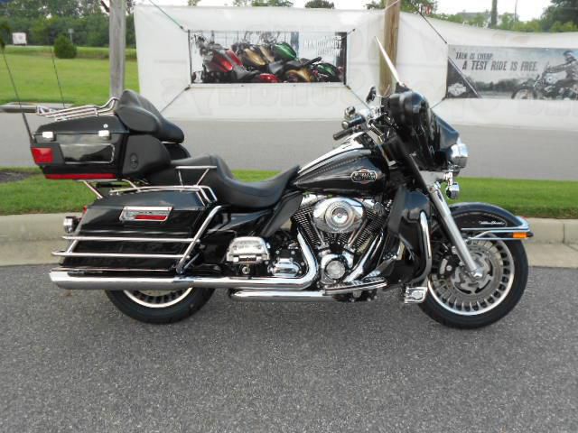 2010 Harley-Davidson FLHTCU - Electra Glide Ultra Classic Touring 