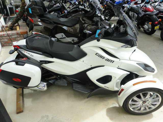 2013 can-am spyder st limited  sport touring 