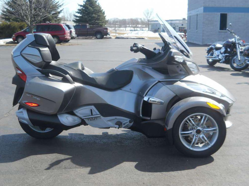 2011 can-am spyder rt sm5  touring 