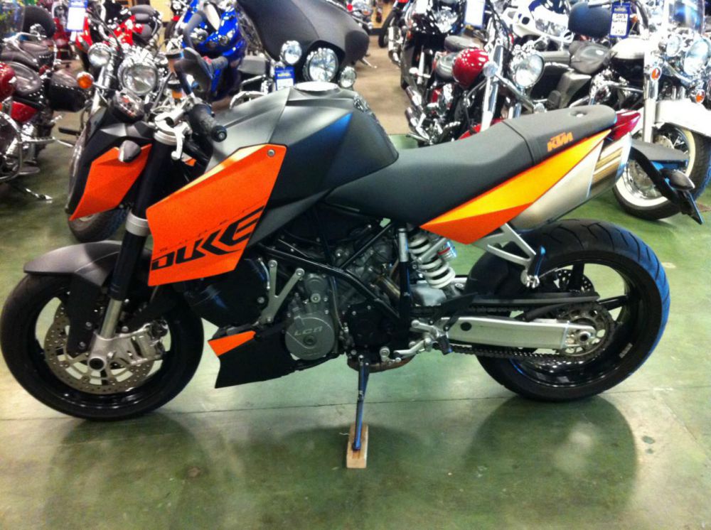 2008 ktm super duke 990  sportbike 