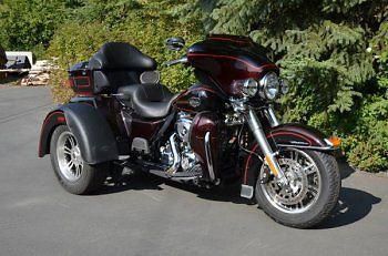 2011 Harley-Davidson® Trike Tri Glide™ Ultra Classic® Better than new condition