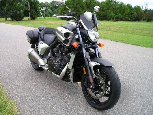 2012 yamaha v max