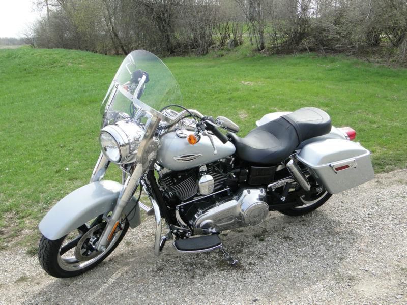 2012 Silver Harley Davidson FLD Switchback - Less than 500 miles - Prestine!