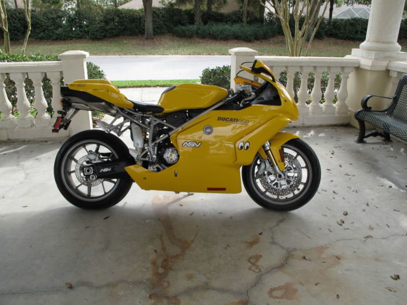 2005 Ducati Superbike 