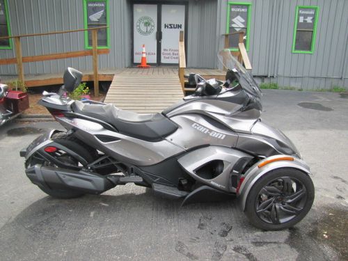 2013 Can-Am Spyder ST-S SE5