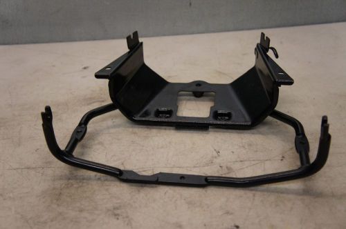 E kymco people 150 2008 oem front fairing bracket