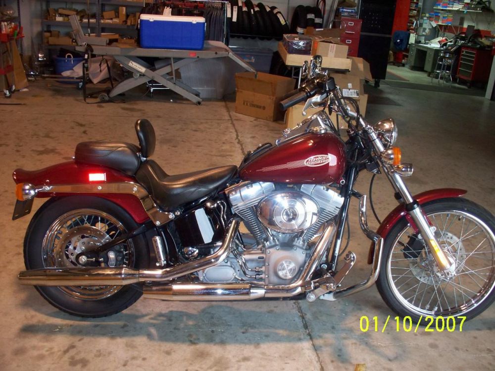 2001 Harley-Davidson Softail Standard Fxst Cruiser 