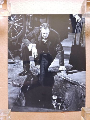 Vincent price with the coffin orig large size horror photo 1963 twice-told tales