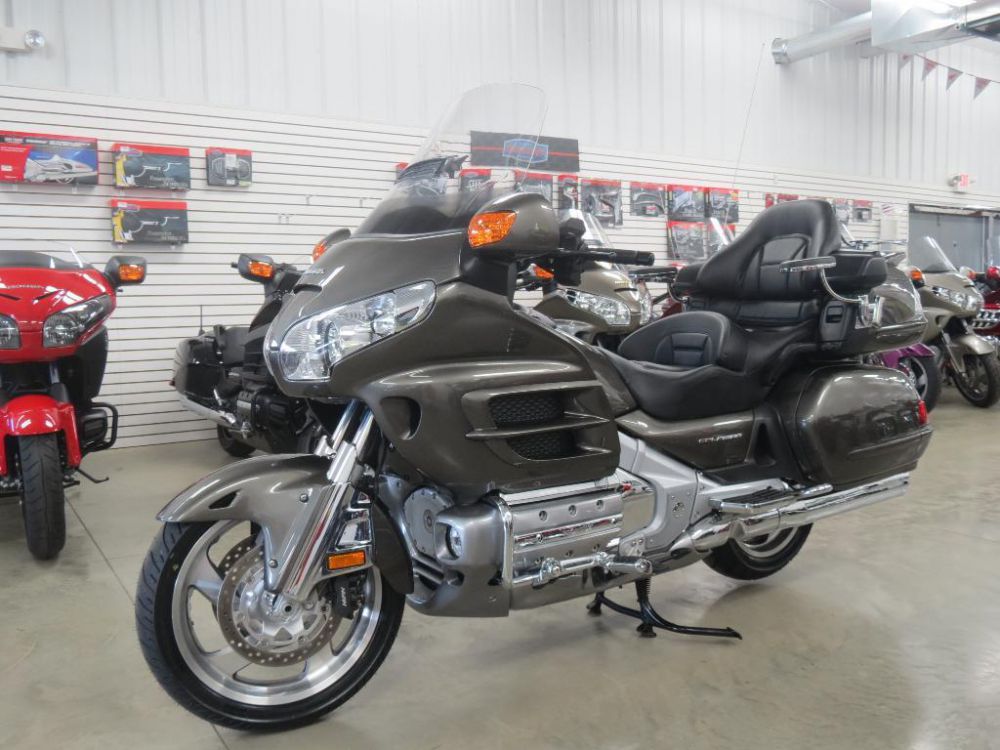 2010 honda gold wing navi xm (gl18hpnm)  touring 