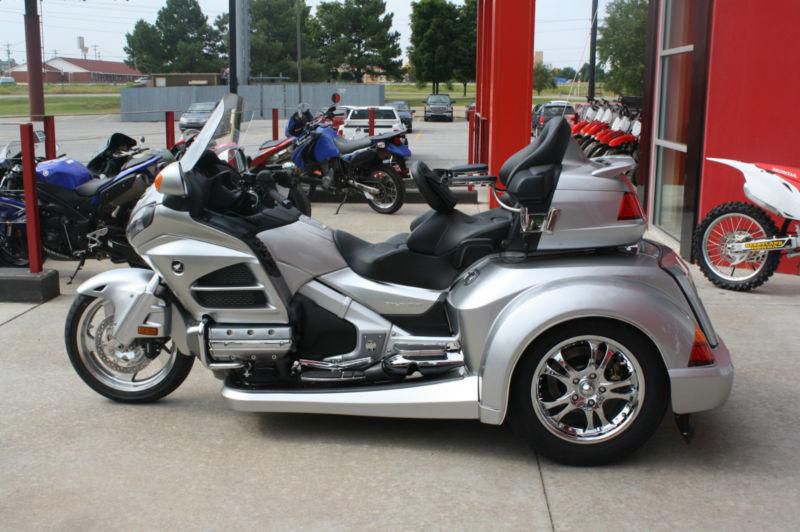 2013 honda goldwing gl18hpnm roadsmith hts1800 trike! navi with aux. fuel! more!