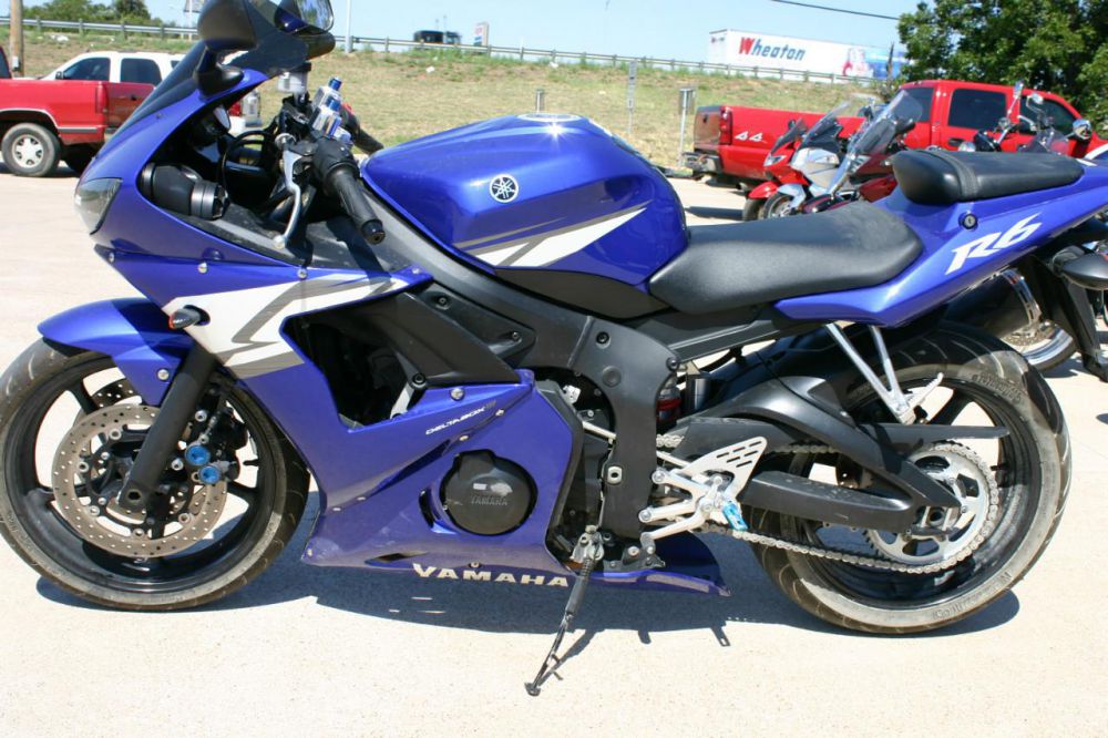 2004 Yamaha YZF R6 Sportbike 