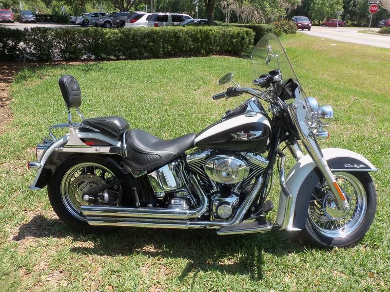 2005 Harley-Davidson FLSTN - Softail Deluxe Cruiser 