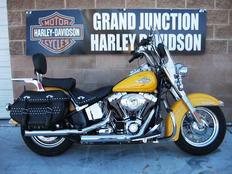 2011 Harley-Davidson FLSTC - Heritage Softail Classic Cruiser 