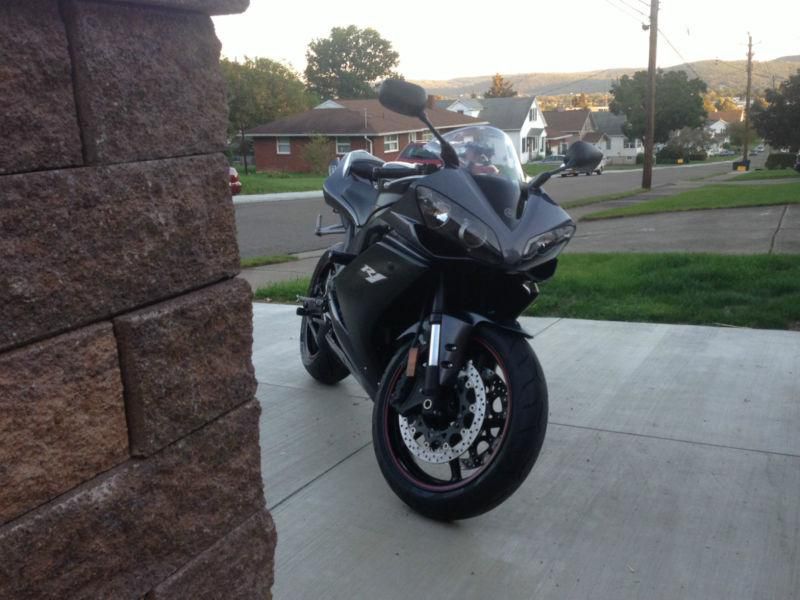 2007 Yamaha YZF-R1 4,400 miles Toce Exhaust New Tires