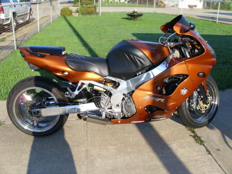 2001 kawasaki zx 9r 900e ninja with ext 6 in.polished swingarm(free 4wheeler)6sp