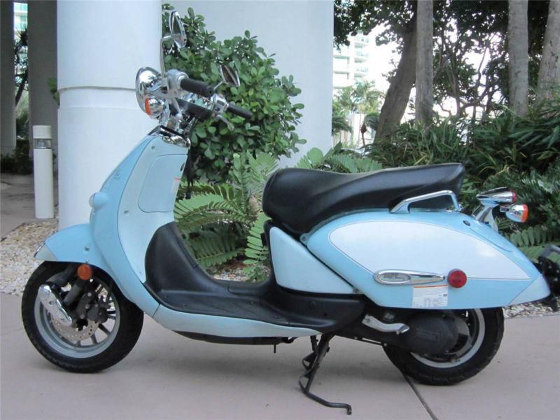 2004 Aprilia Mojito Custom 50cc, solid scooter, NO RESERVE!