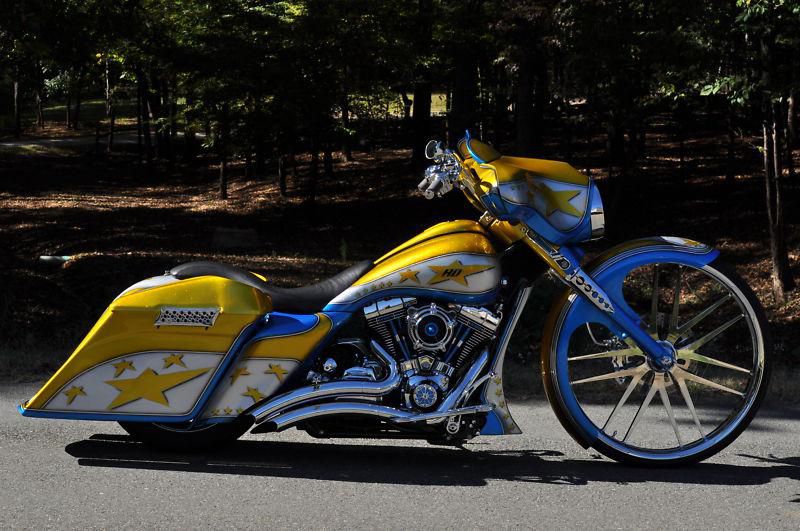 2010 street glide **rock star status** screamin eagle motor!!  $40k in xtra's!