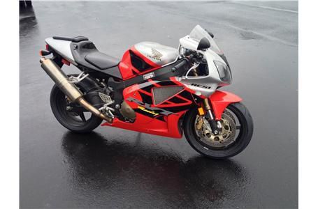 2003 honda rvt1000r  sportbike 