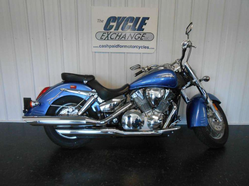 2007 honda vtx1300r  cruiser 