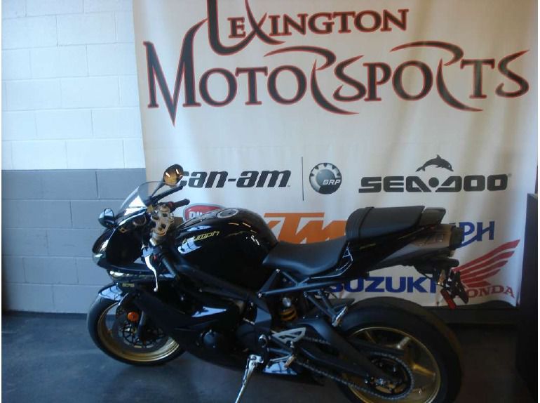 2012 Triumph Daytona 675 - Phantom Black 