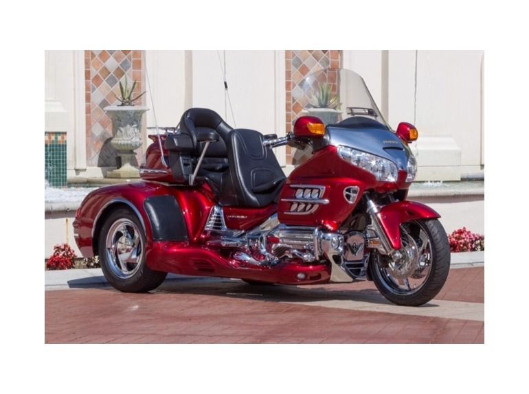 2014 Harley-Davidson FLHTCUTG Tri Glide Ultra