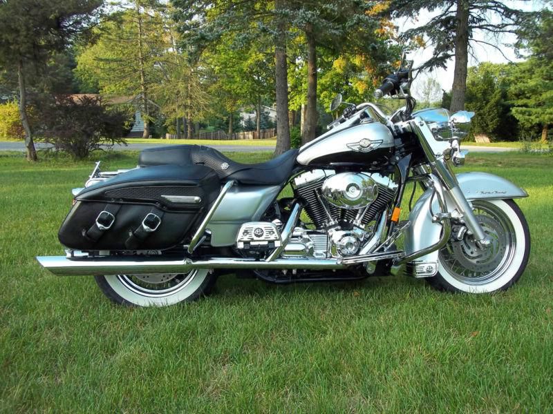2003 Harley Davidson 100th Annivesary Road King Classic FLHRCI Low Mile Silver