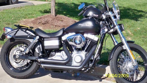 2009 harley davidson dyna street bob. black denim.- 96 cubic inch - 6 speed