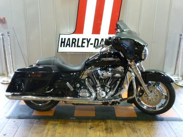 2013 Harley-Davidson FLHX Touring 