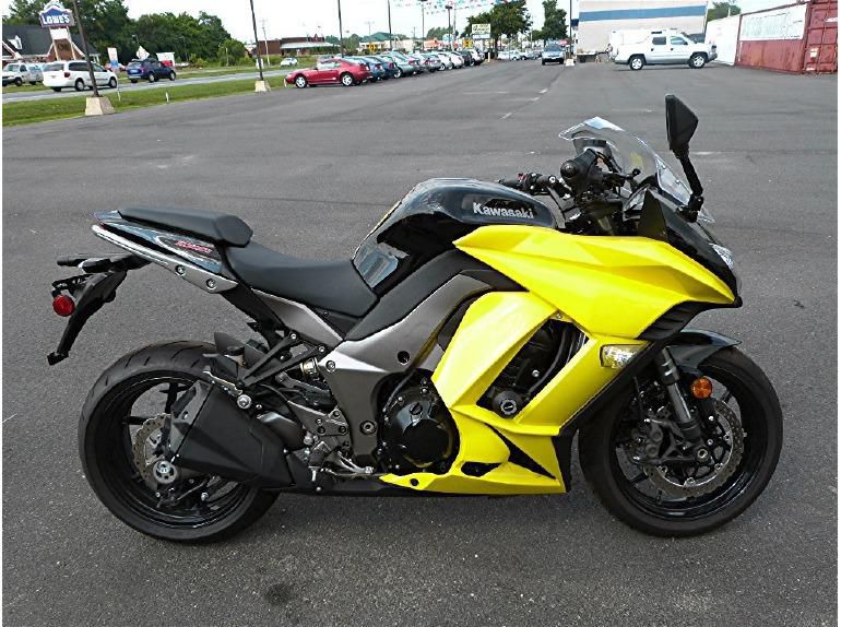 2011 Ninja ZX-10 Sportbike for sale on 2040-motos
