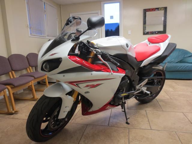 Used 2009 yamaha yzf-r1c for sale.
