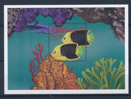 [33328] St. Vincent &amp; Grenadines 2000 Marine Life Fish MNH Sheet