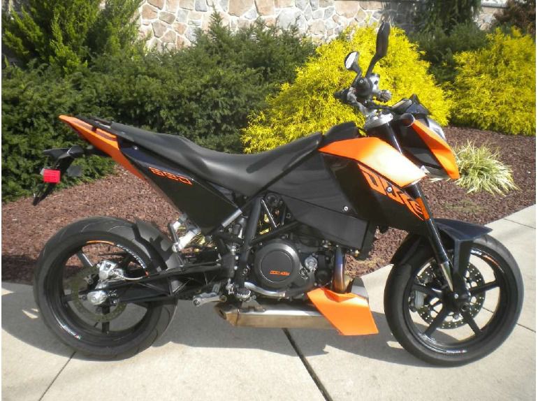 2010 KTM 690 Duke 