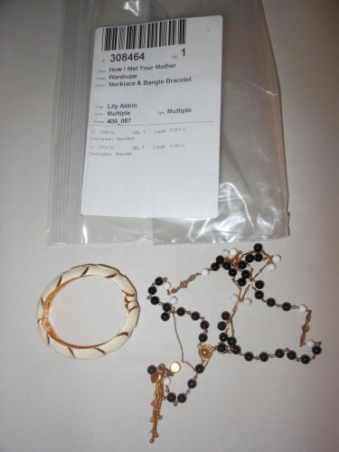 Alyson Hannigan screen worn necklace &amp; bracelet How I Met Your Mother prop HIMYM