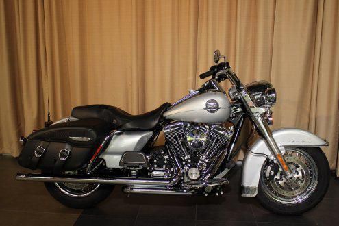 2010 harley-davidson touring flhrc - road king classic  cruiser 