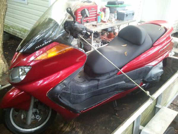 2006&#039; yamaha majesty 400 cc scooter front end damaged