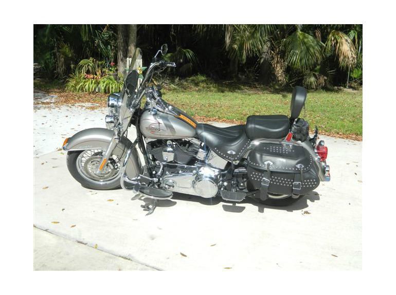 2009 Harley-Davidson Heritage Softail CLASSIC Cruiser 