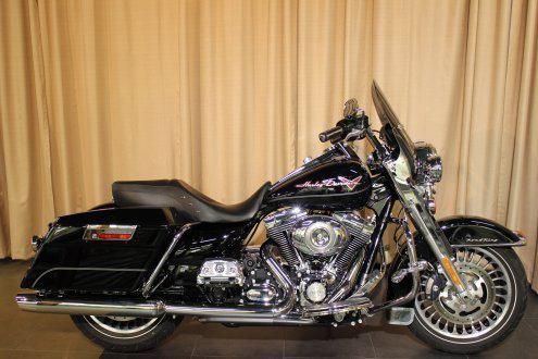 2011 Harley-Davidson Touring FLHR - Road King Cruiser 
