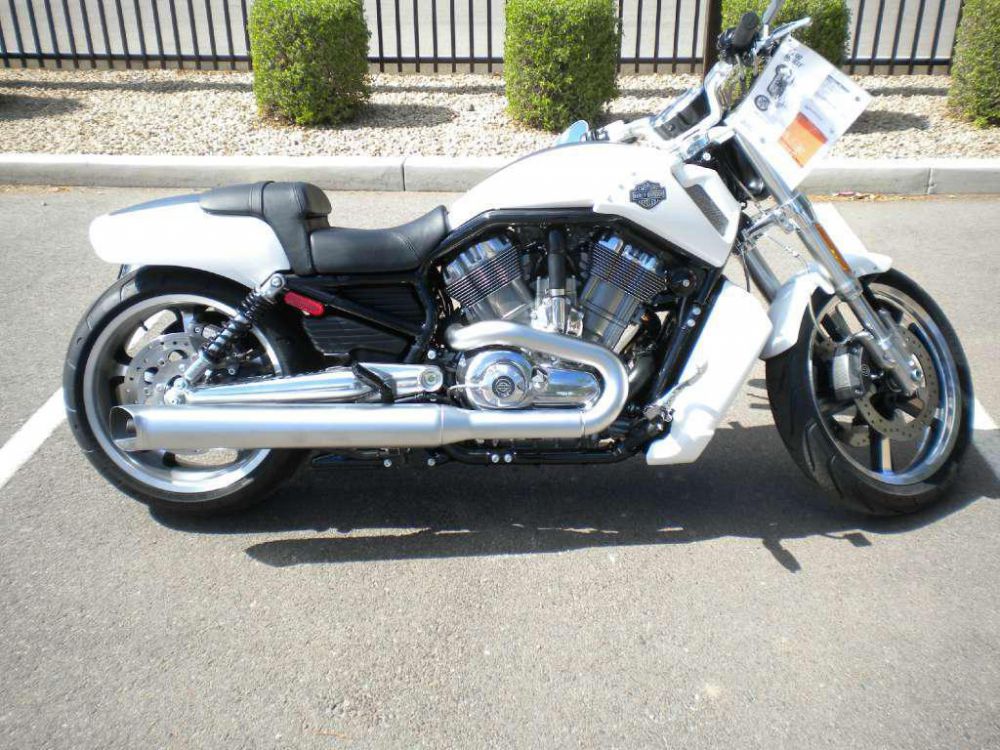 2013 harley-davidson vrscf v-rod muscle  cruiser 