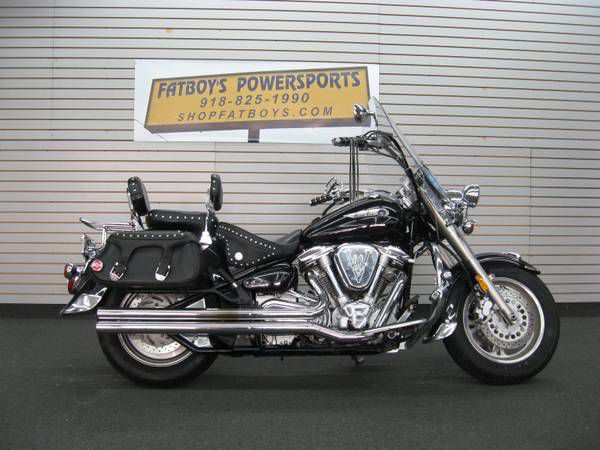 Buy 2001 Yamaha Roadstar Silverado on 2040-motos