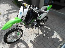 Kawasaki : other green and black custom graphic 110cc