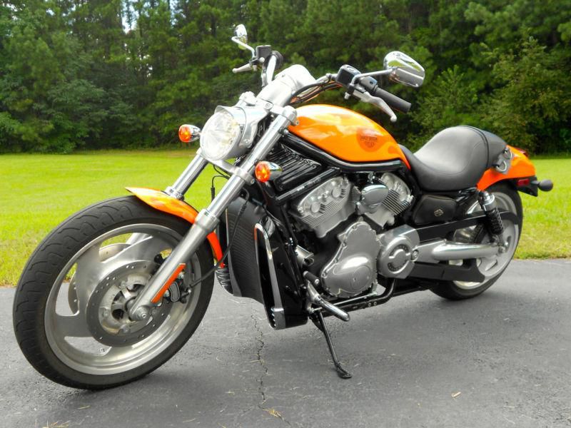 2004 HARLEY-DAVIDSON V-ROD VRSCB