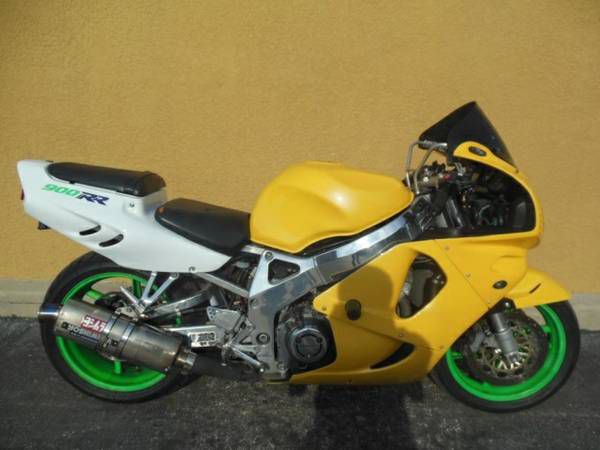 1996 honda cbr900rr *8819 we have 90% appoval rating