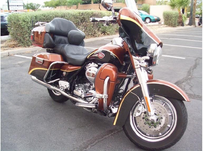 2008 Harley-Davidson FLHTCUSE3 - Ultra Classic Screamin' Eagl Touring 