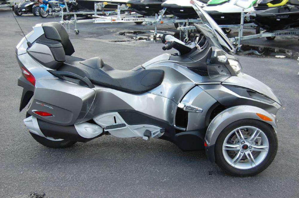 2011 can-am spyder rt audio & convenience se5  touring 