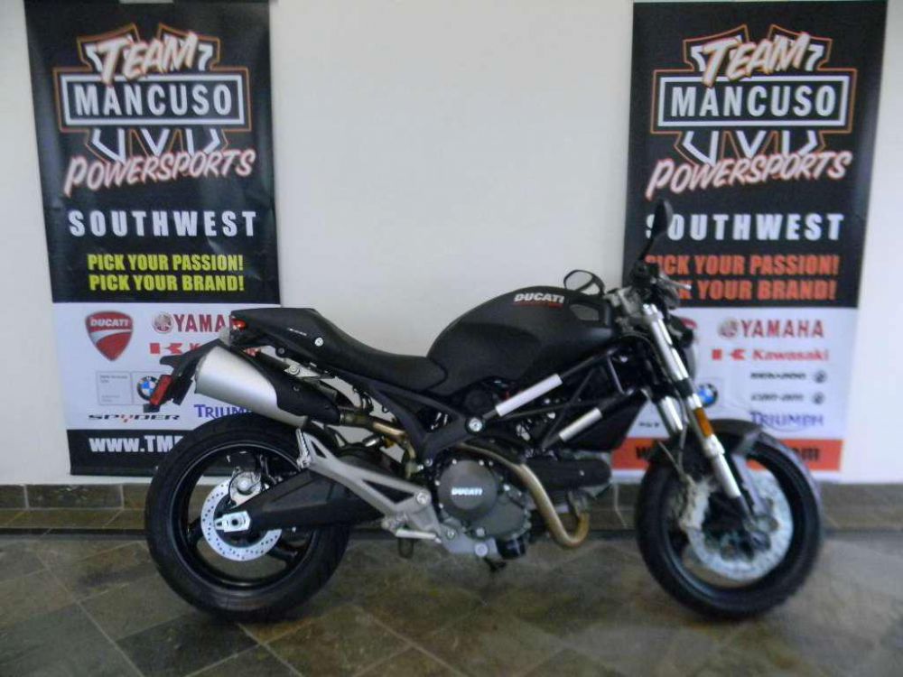 2013 ducati monster 696  standard 