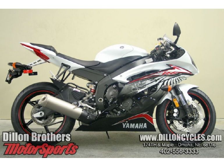 2012 yamaha yzfr6bw - yzf-r6 - pearl white/candy red 