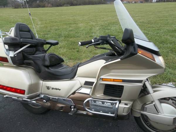 2 Honda 1500 Goldwings