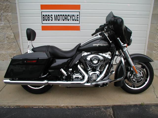 2009 HARLEY DAVIDSON STREET GLIDE FLHX, Black Pearl With 4,510 Miles