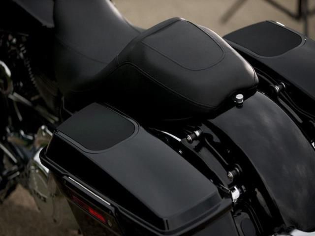 2012 - Harley-Davidson Street Glide FLHX non-ABS